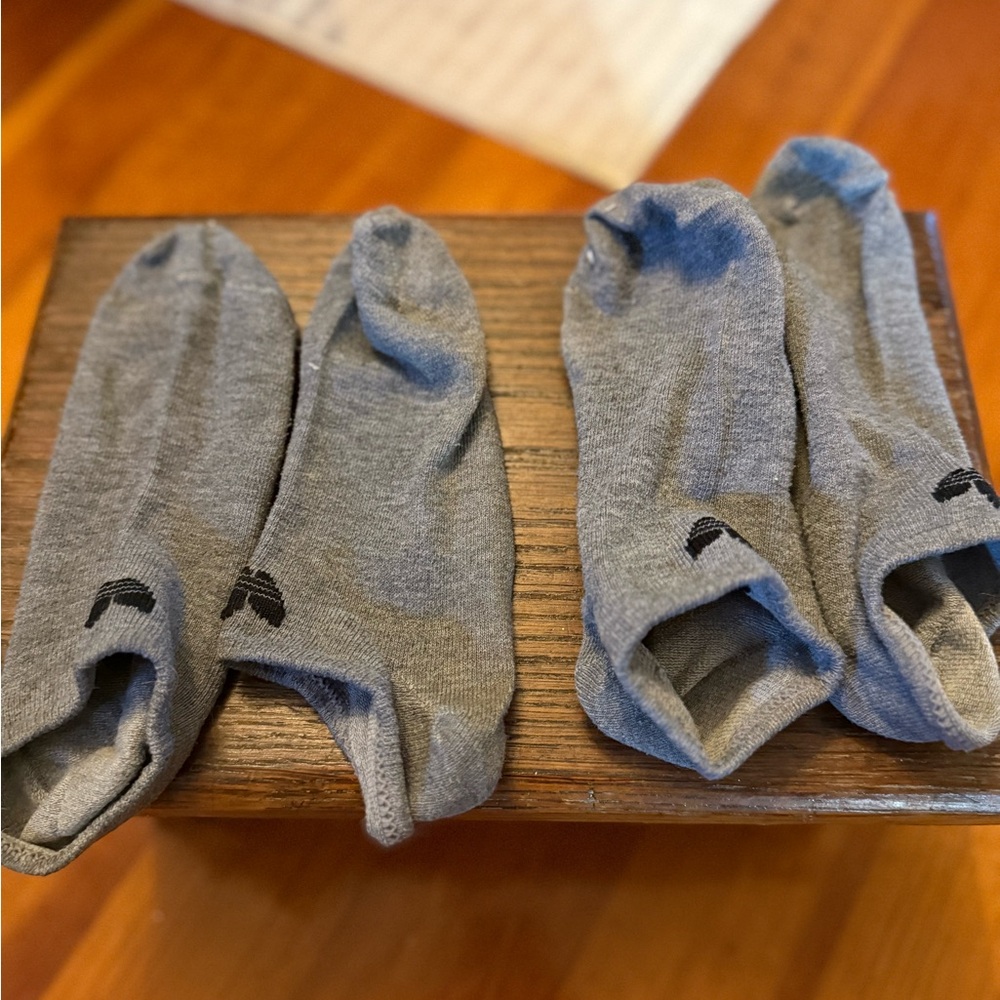 2 pairs adidas low cut socks